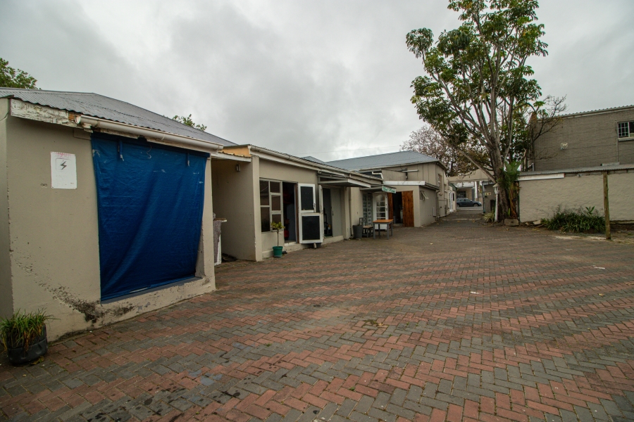 Commercial Property for Sale in Vincent Eastern Cape